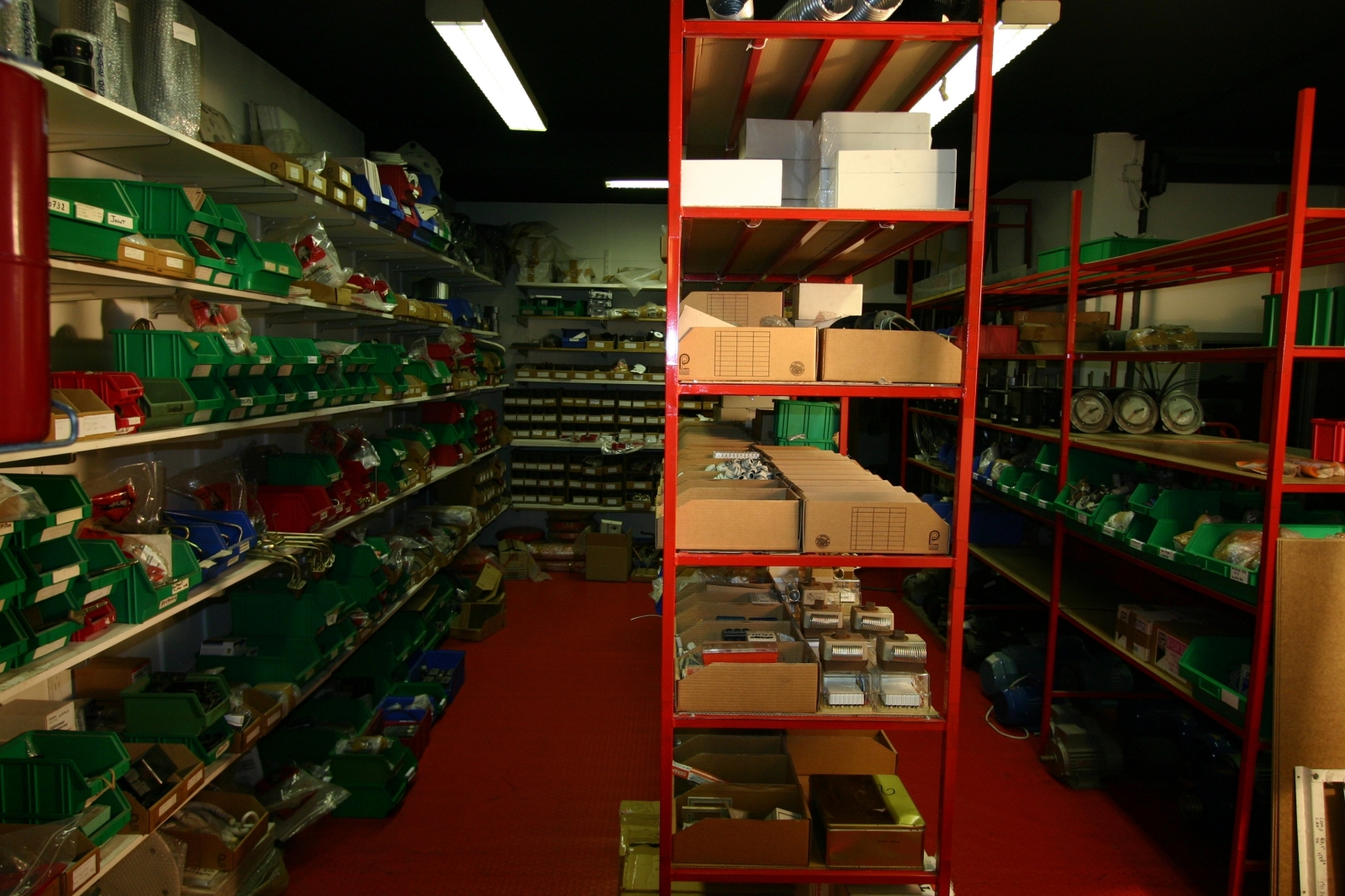 MAGASIN P-R